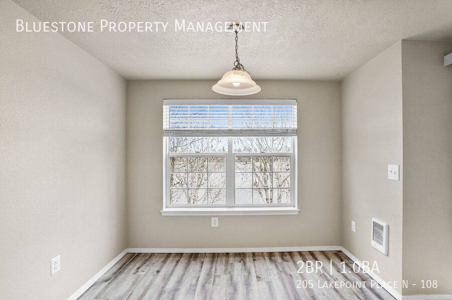 Apartment for rent at 205 Lakepoint Place N, Salem, OR 97303