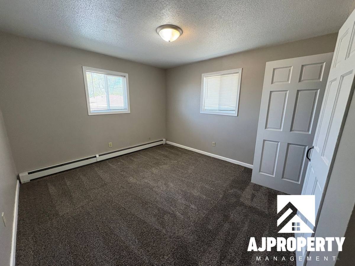 Apartment for rent at 3309 S Elmwood Ave, Sioux Falls, SD 57105