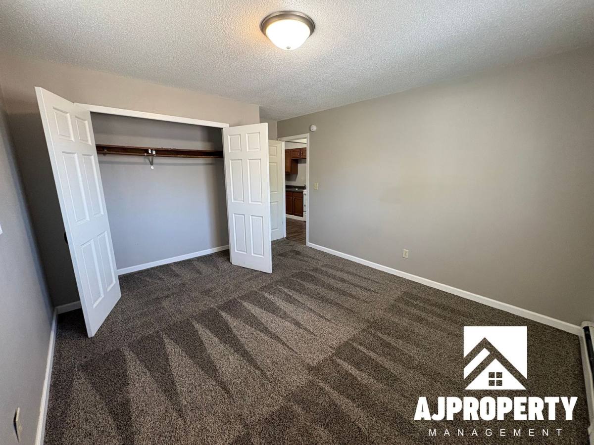 Apartment for rent at 3309 S Elmwood Ave, Sioux Falls, SD 57105