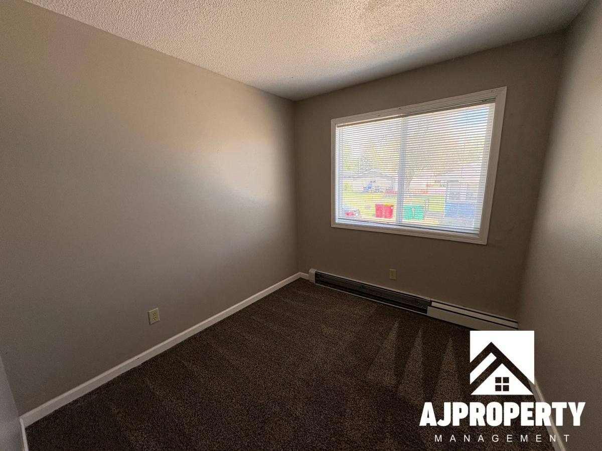 Apartment for rent at 3309 S Elmwood Ave, Sioux Falls, SD 57105