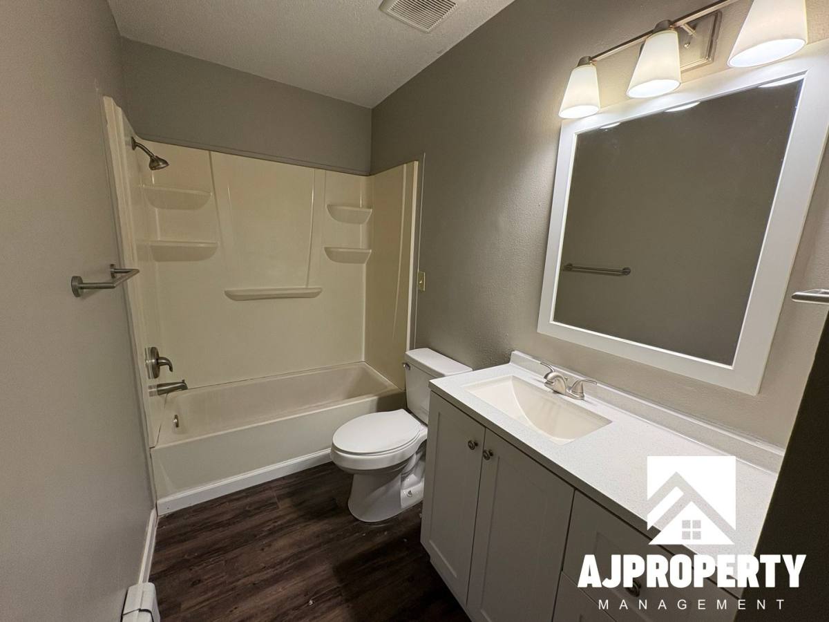 Apartment for rent at 3309 S Elmwood Ave, Sioux Falls, SD 57105