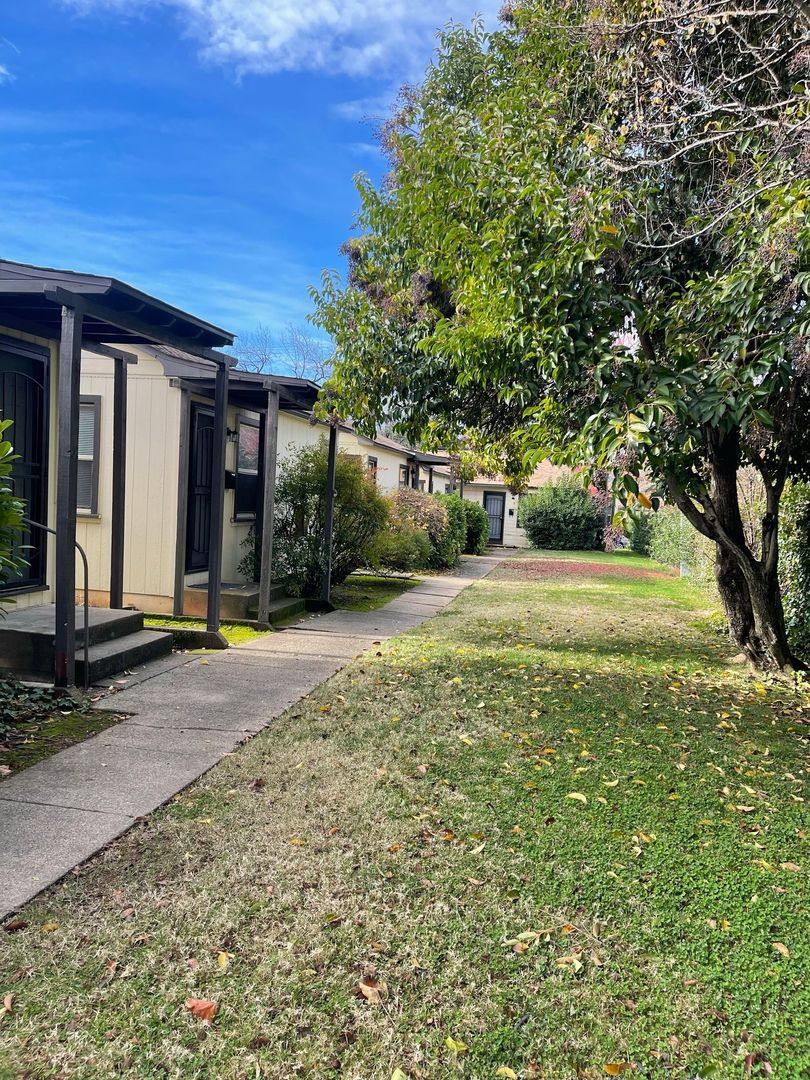 Apartment for rent at 1538 W St, Redding, CA 96001