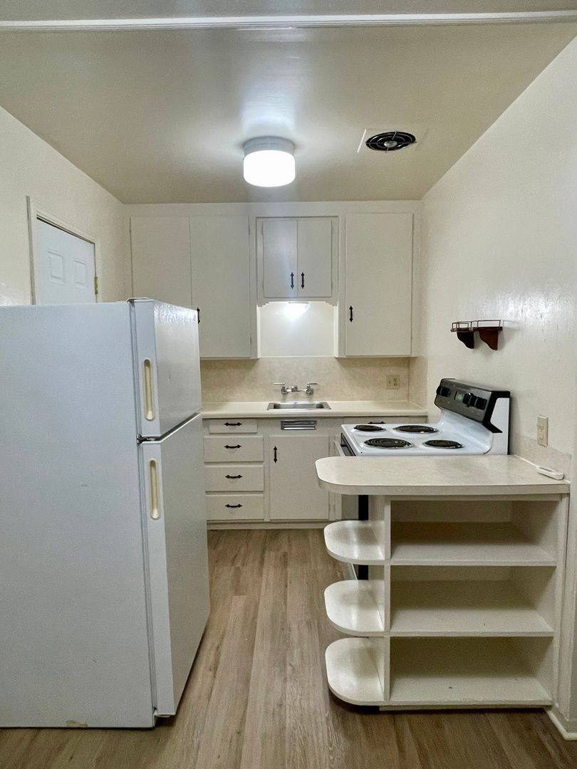 Apartment for rent at 1538 W St, Redding, CA 96001