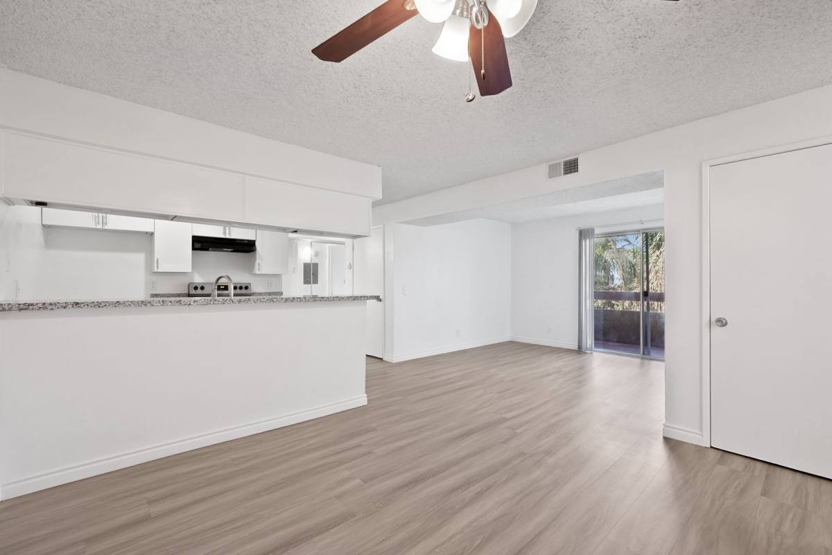 Apartment for rent at 13266 Foothill Blvd, Sylmar, CA 91342