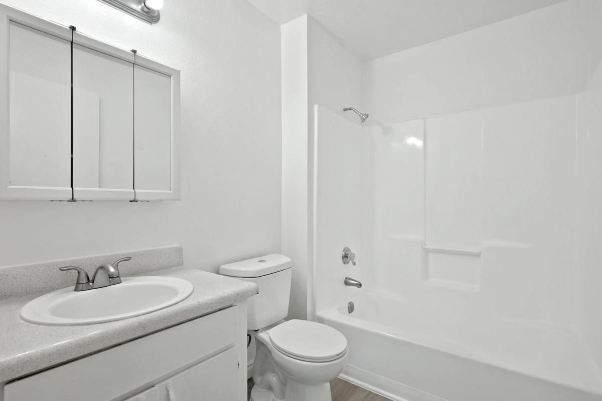 Apartment for rent at 13266 Foothill Blvd, Sylmar, CA 91342