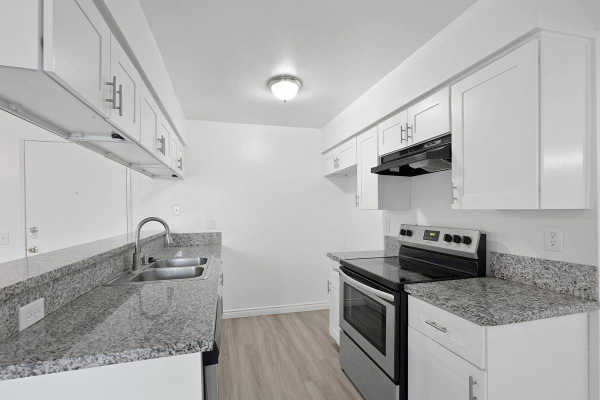 Apartment for rent at 13266 Foothill Blvd, Sylmar, CA 91342