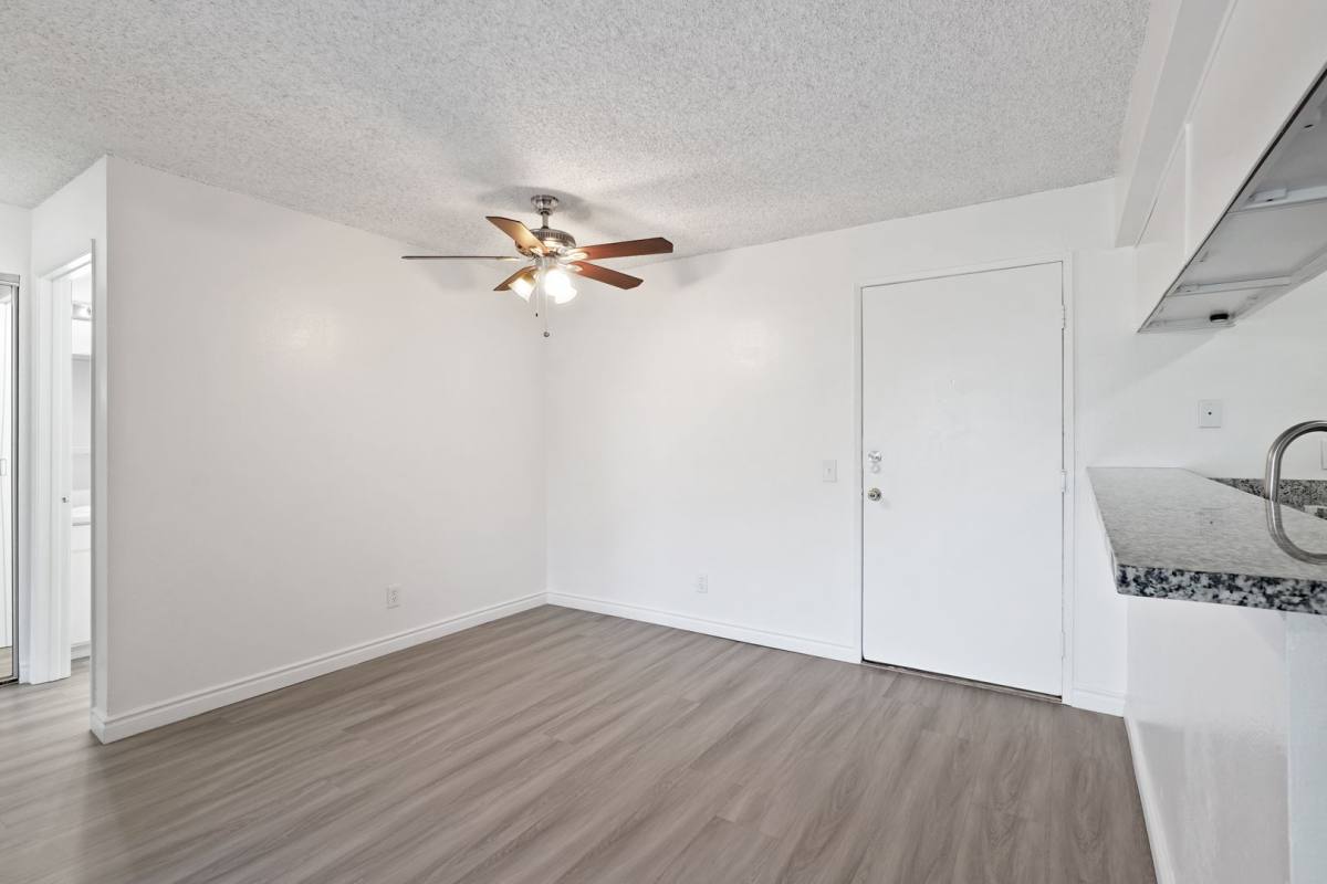 Apartment for rent at 13266 Foothill Blvd, Sylmar, CA 91342