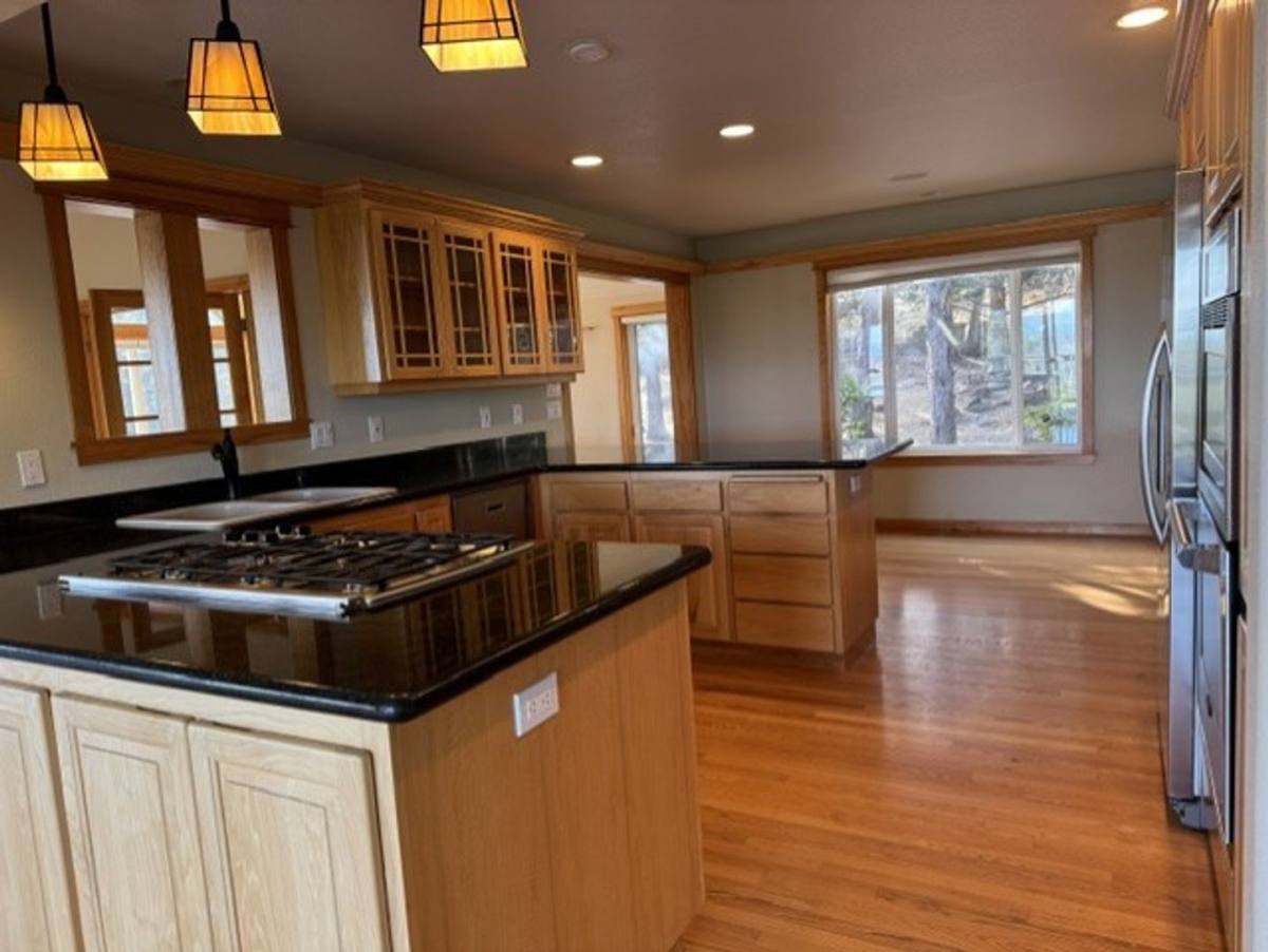 House for rent at 1016 NW Foxwood, Bend, OR 97703