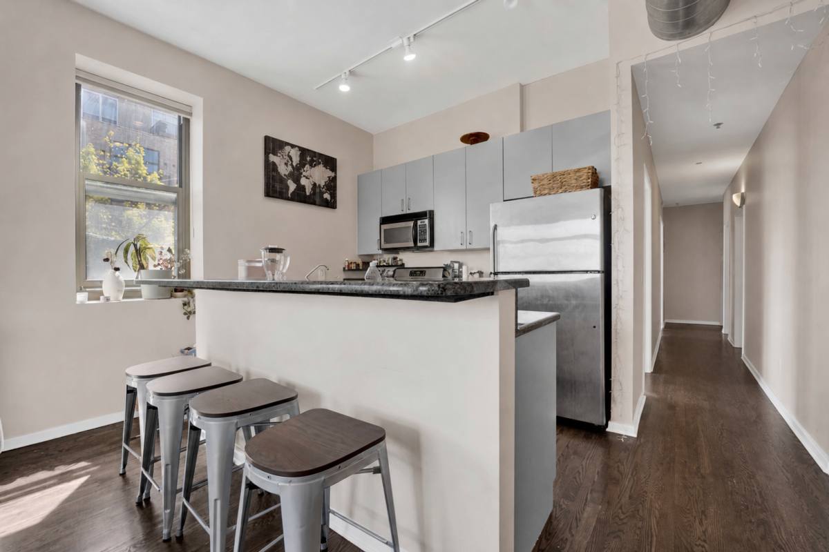 Apartment for rent at 3505 S Morgan St #201, Chicago, IL 60609