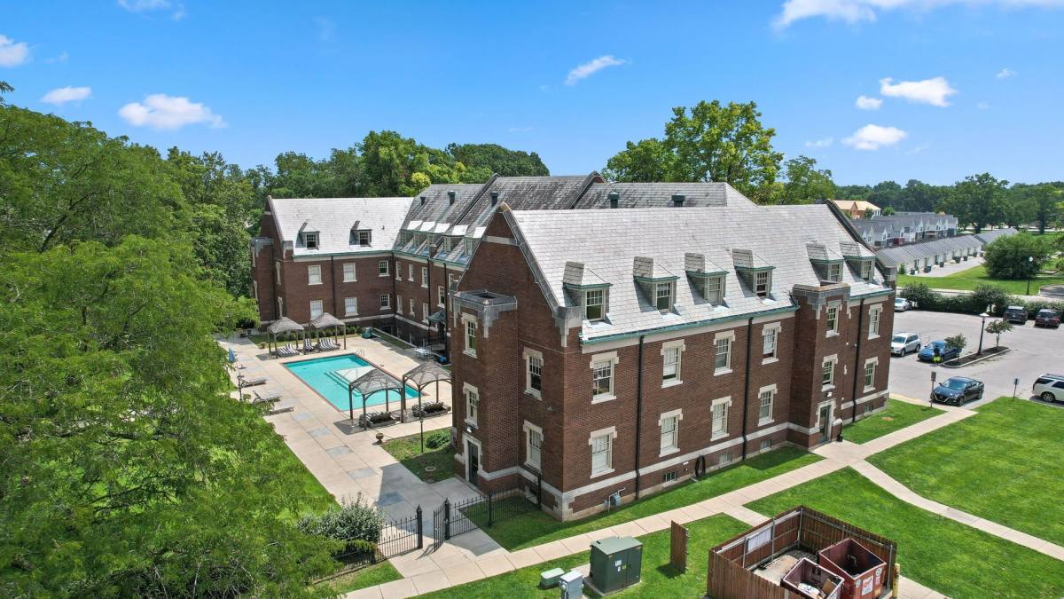 Apartment for rent at 202 Steeples Blvd #101, Indianapolis, IN 46222
