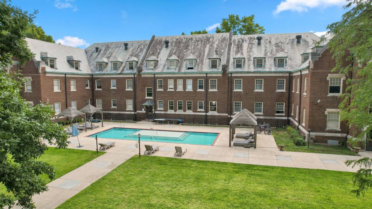 Apartment for rent at 202 Steeples Blvd #101, Indianapolis, IN 46222