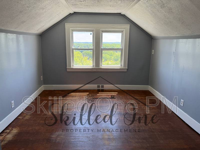 Apartment for rent at 205 Church St #5, Elkin, NC 28621