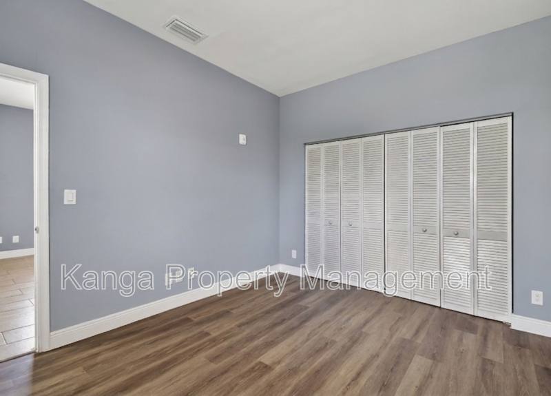 Apartment for rent at 1401 Division Ave #206, West Palm Beach, FL 33401