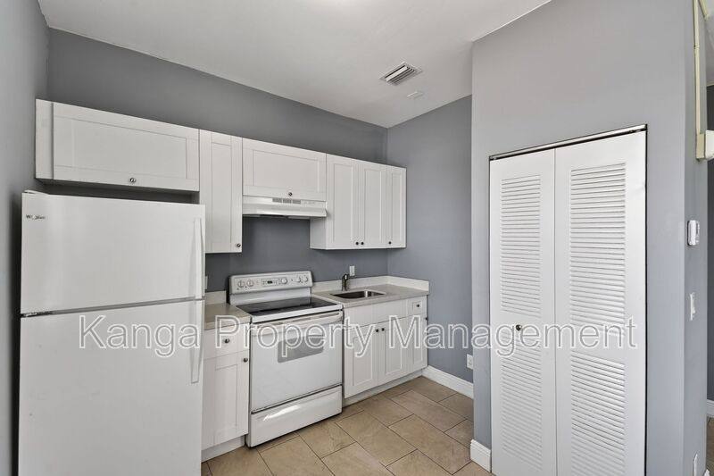 Apartment for rent at 1401 Division Ave #206, West Palm Beach, FL 33401