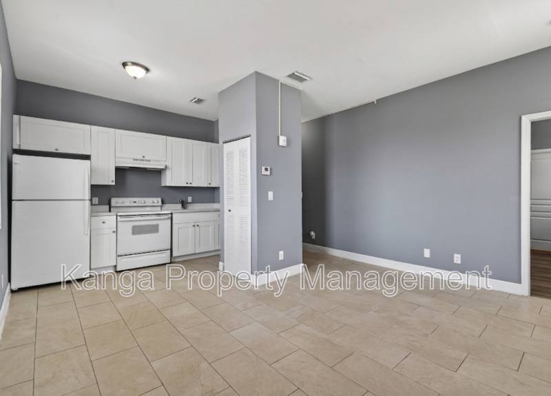 Apartment for rent at 1401 Division Ave #206, West Palm Beach, FL 33401