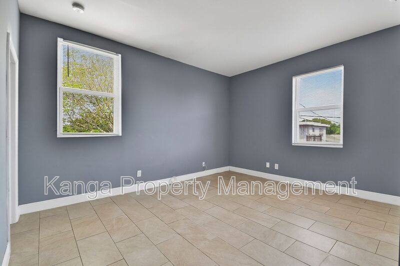 Apartment for rent at 1401 Division Ave #206, West Palm Beach, FL 33401