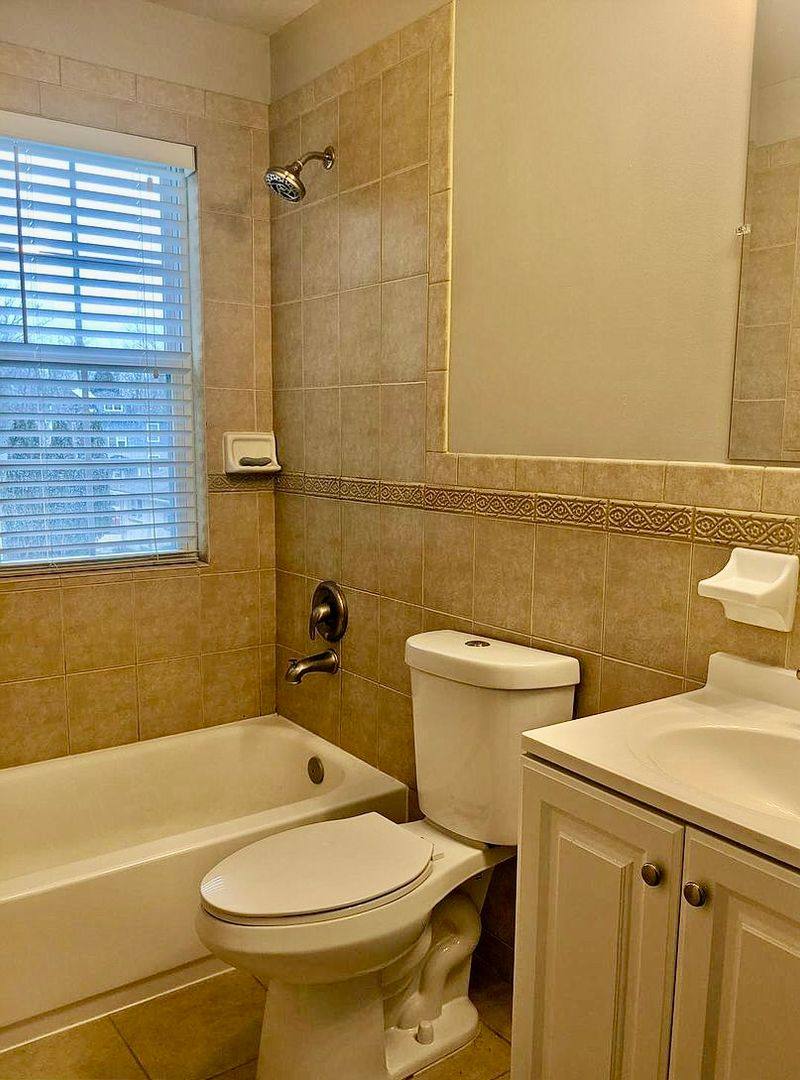 Apartment for rent at 254 Upland Ave, Trenton, NJ 08638