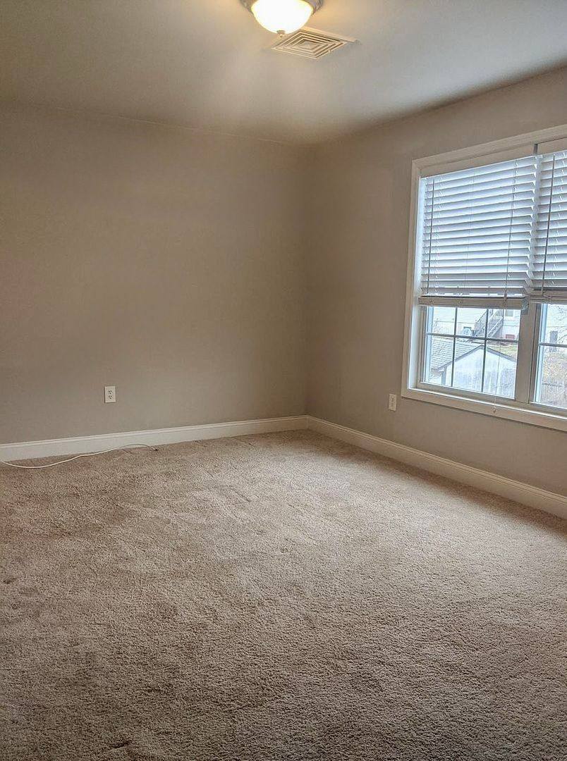 Apartment for rent at 254 Upland Ave, Trenton, NJ 08638