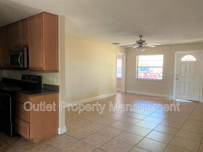 House for rent at 14122 Newcomb Ave, Orlando, FL 32826