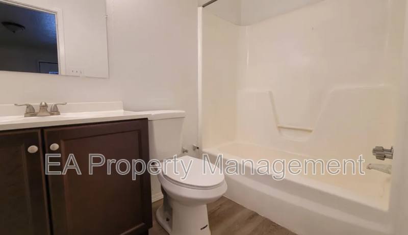 Apartment for rent at 332 Grove St SE #3, Albuquerque, NM 87108