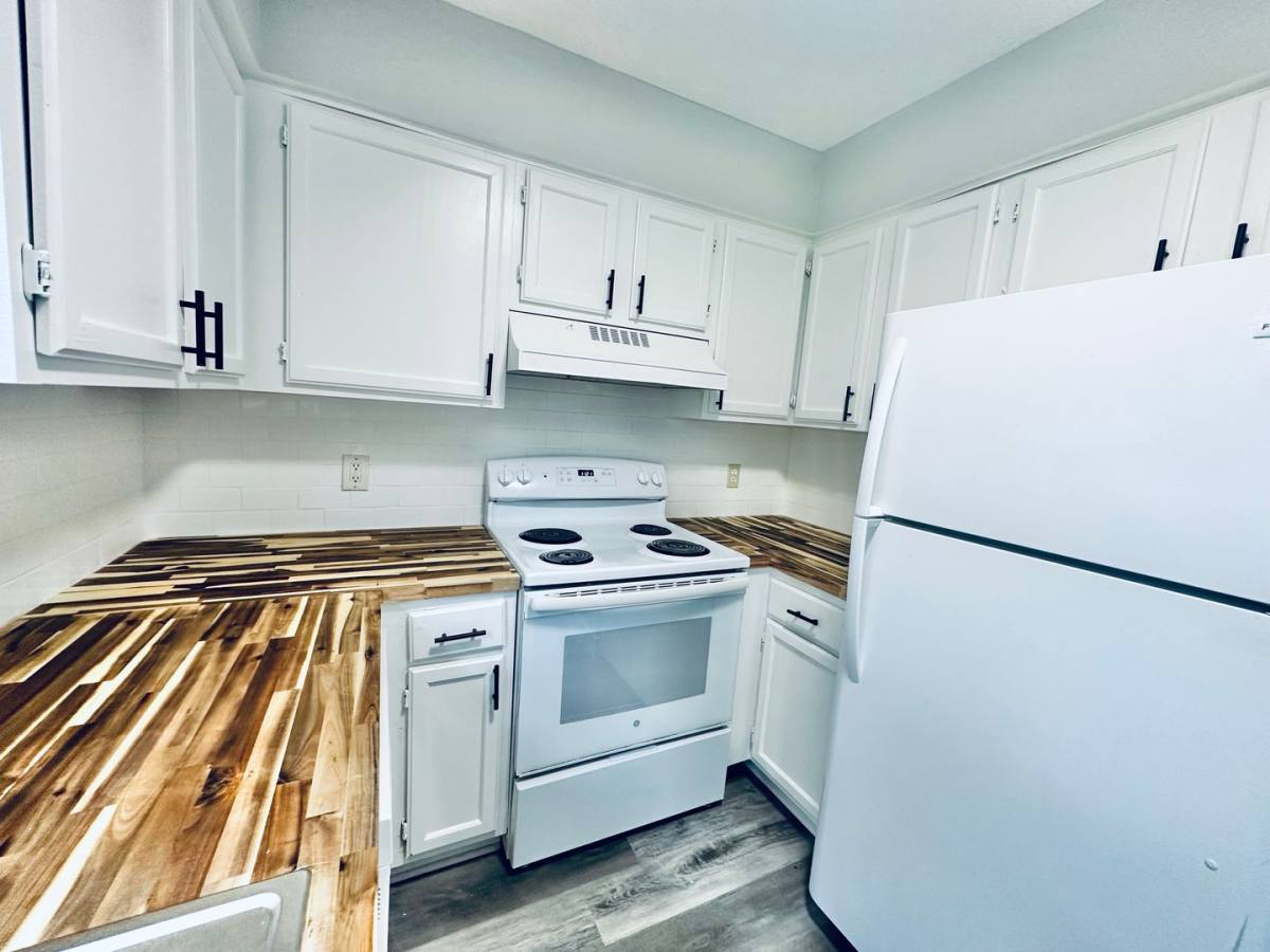 Apartment for rent at 1855 Mechanicsburg Rd, Wooster, OH 44691