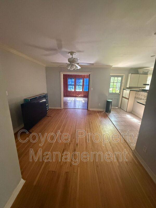 House for rent at 1524 S Jamestown Ave, Tulsa, OK 74112