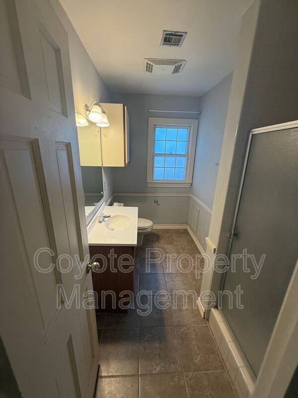 House for rent at 1524 S Jamestown Ave, Tulsa, OK 74112