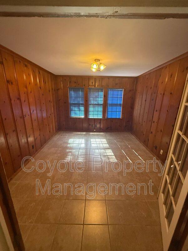 House for rent at 1524 S Jamestown Ave, Tulsa, OK 74112