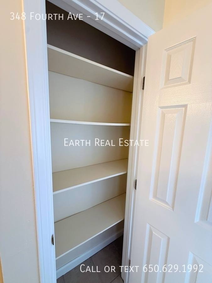 Apartment for rent at 348 Fourth Ave #17, Redwood City, CA 94063
