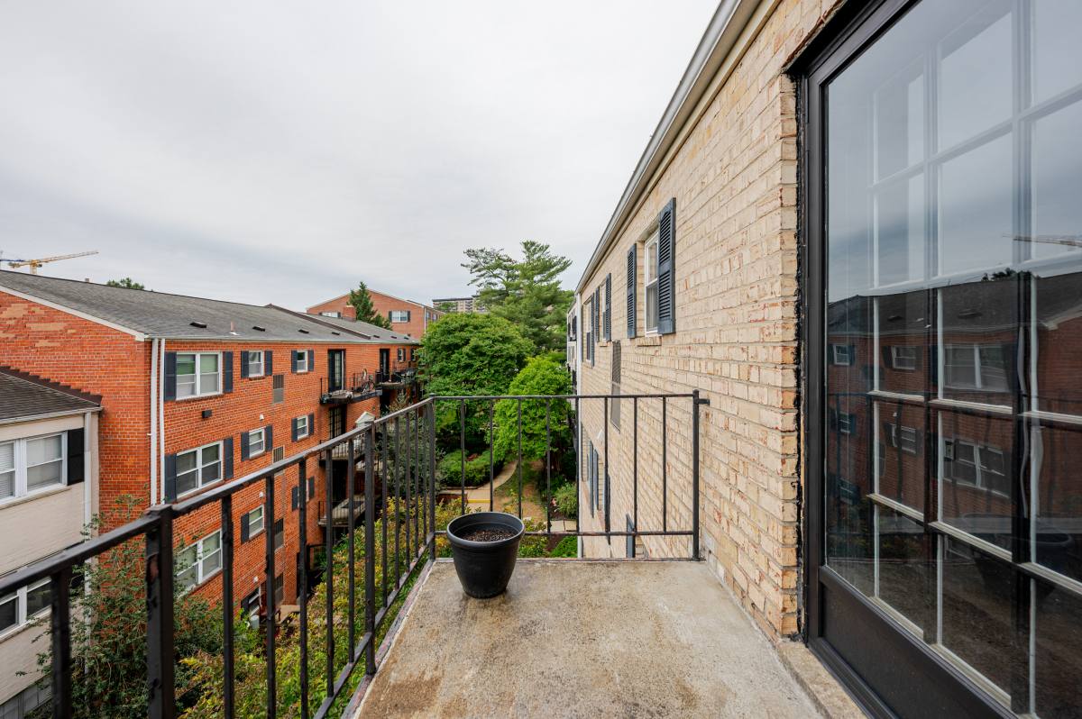 Condo for rent at 430 N Armistead St #303, Alexandria, VA 22312