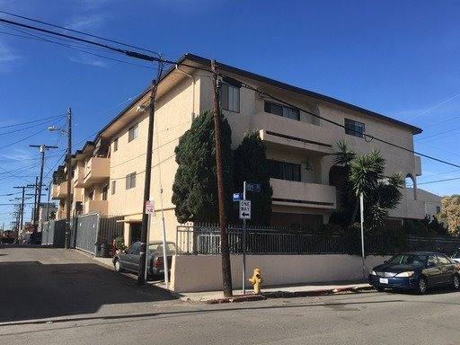 Apartment for rent at 116 Rose Ave, Venice, CA 90291