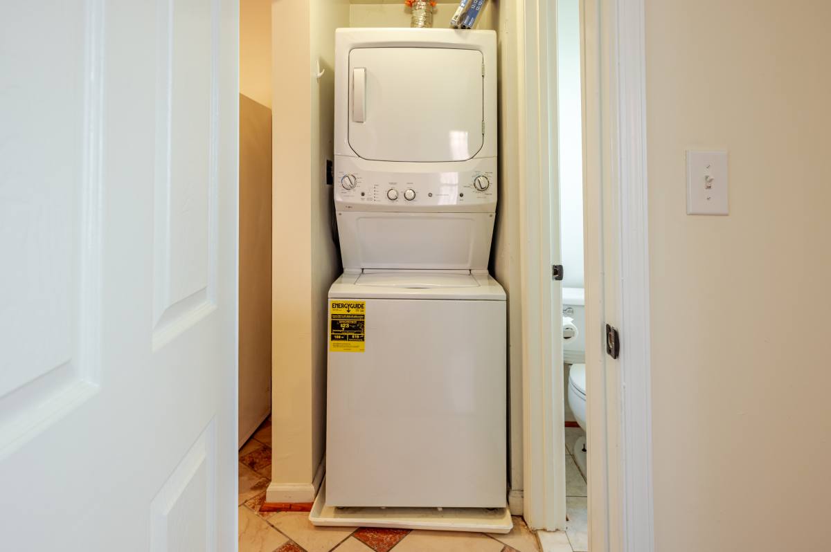 Apartment for rent at 1869 Kendall St NE #1, Washington, DC 20002