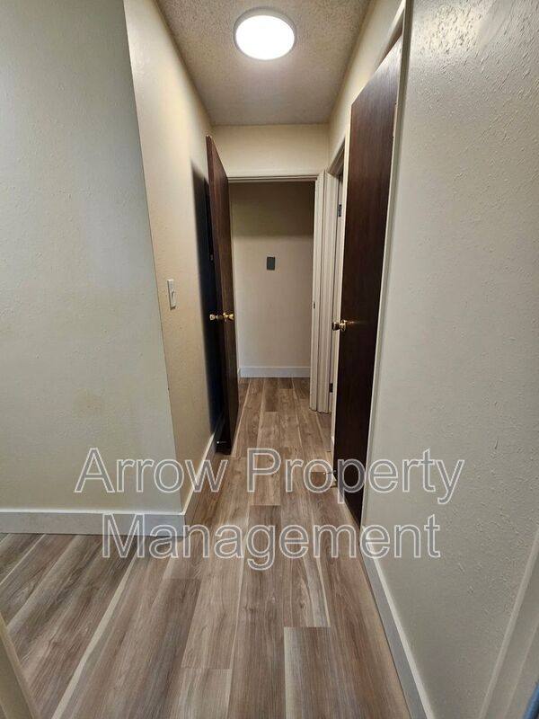 Apartment for rent at 1300 E H St #34, McCook, NE 69001