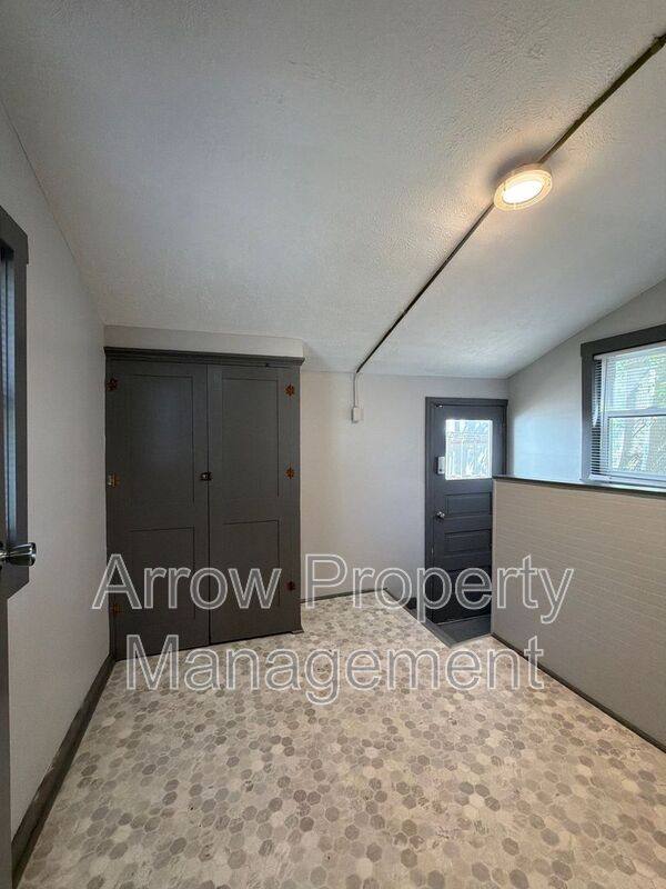 House for rent at 2434 W, Lincoln, NE 68503
