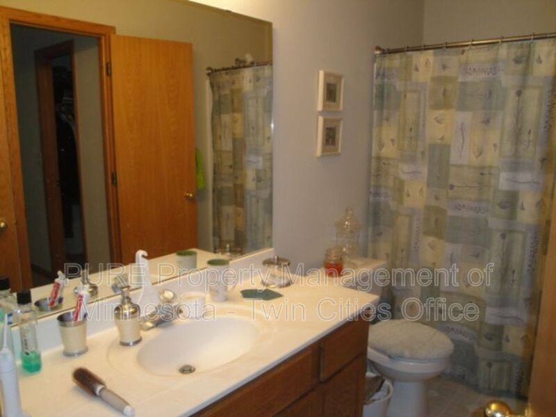 Townhouse for rent at 4985 Grenwich Ave N, Saint Paul, MN 55128
