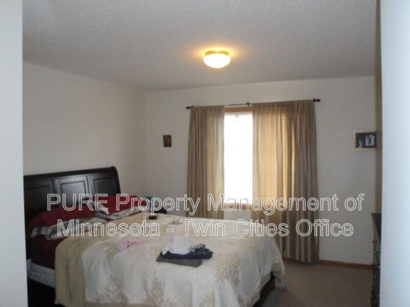 Townhouse for rent at 4985 Grenwich Ave N, Saint Paul, MN 55128
