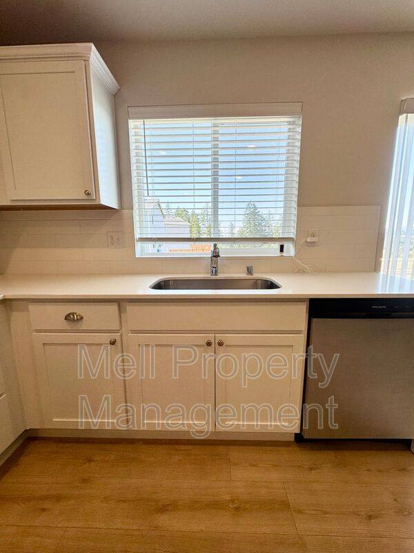 House for rent at 170 NE Belfair Station Dr, Belfair, WA 98528