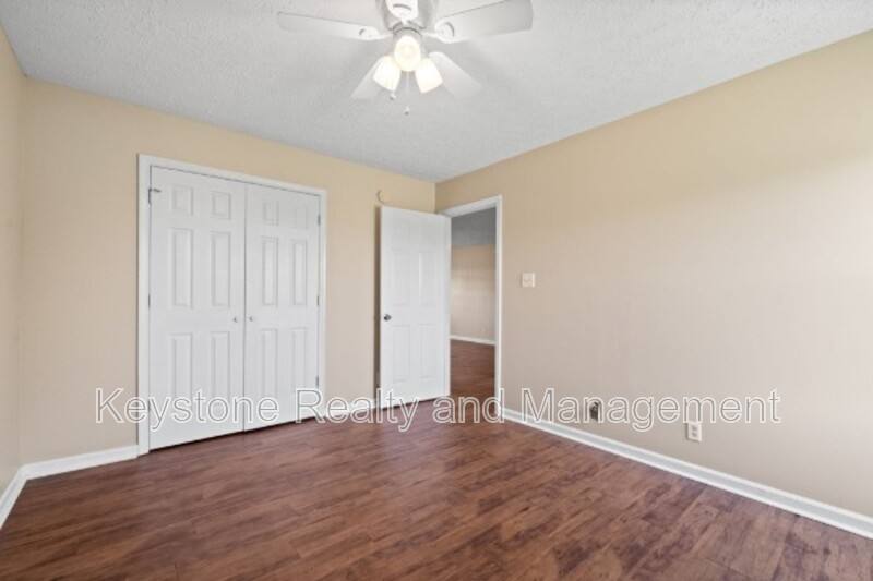 Apartment for rent at 308 Thompsonville Lane #806, Oak Grove, KY 42262