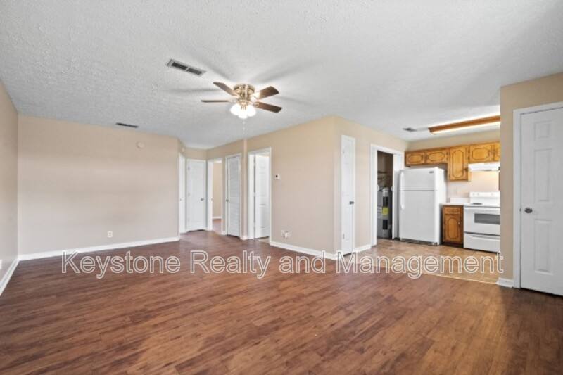 Apartment for rent at 308 Thompsonville Lane #806, Oak Grove, KY 42262