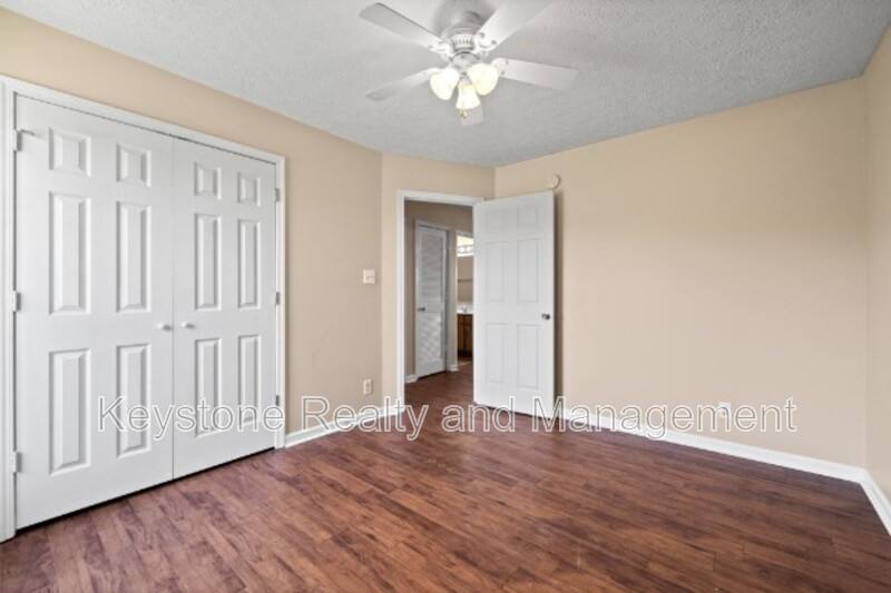 Apartment for rent at 308 Thompsonville Lane #806, Oak Grove, KY 42262