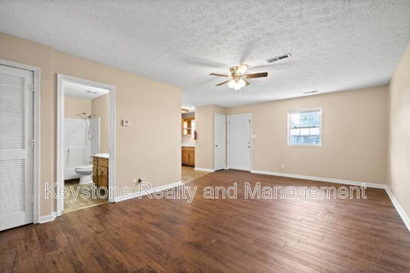 Apartment for rent at 308 Thompsonville Lane #806, Oak Grove, KY 42262