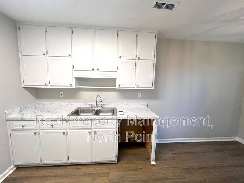 Apartment for rent at 5843 Summerglen Lane, Atlanta, GA 30349
