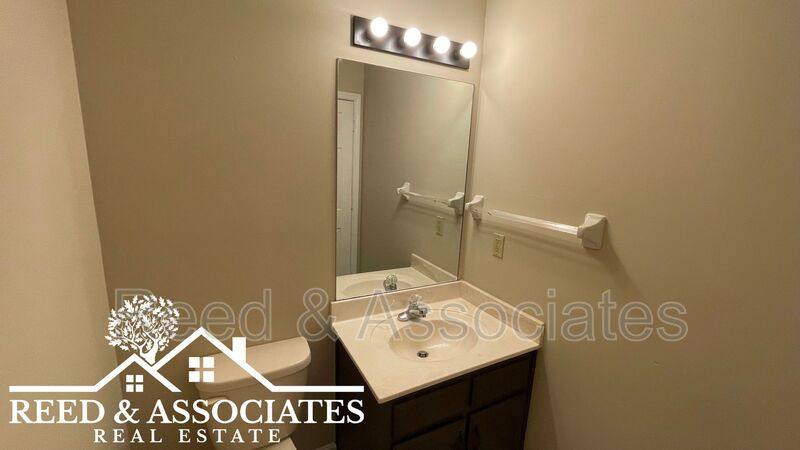 House for rent at 5632 Pecan Trace Dr, Memphis, TN 38135