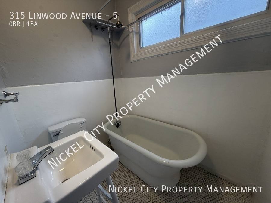 Apartment for rent at 315 Linwood Ave #5, Buffalo, NY 14209