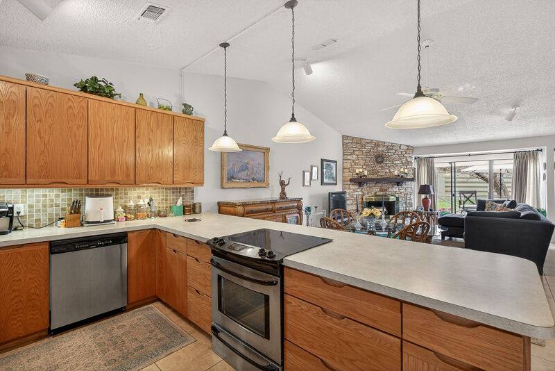 Townhouse for rent at 104 Big Spur S #7, Horseshoe Bay, TX 78657