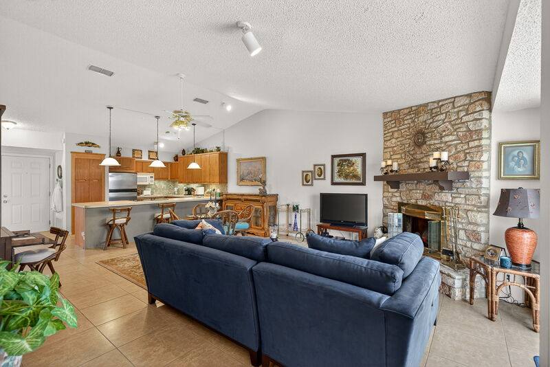 Townhouse for rent at 104 Big Spur S #7, Horseshoe Bay, TX 78657