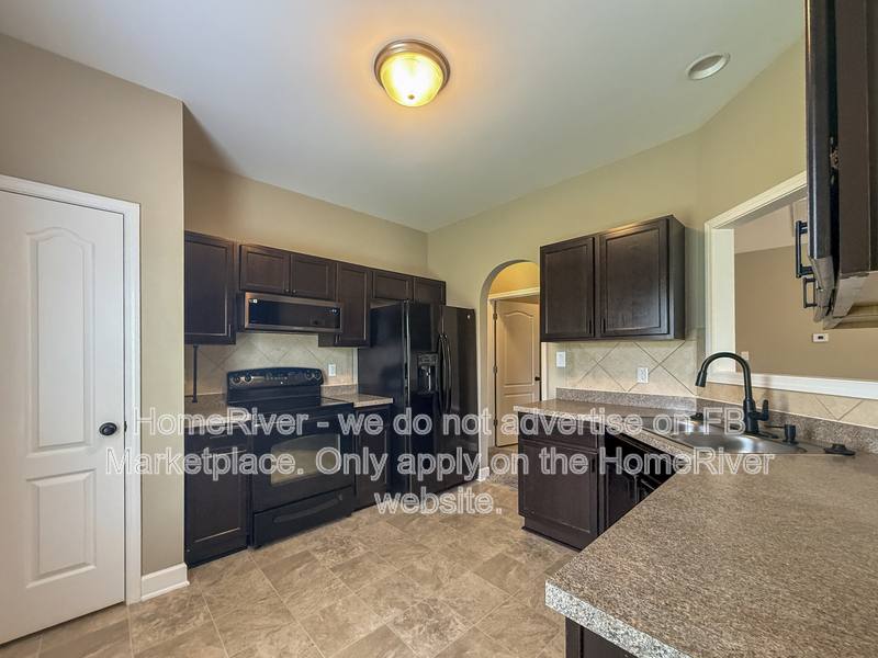 House for rent at 676 Broad Dr, Raeford, NC 28376