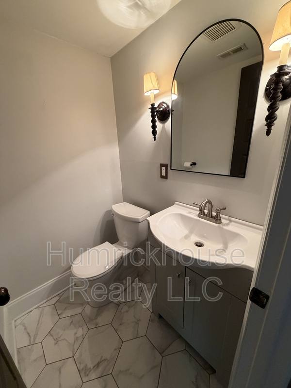 Apartment for rent at 1215 Pinecrest Ave #7, Charlotte, NC 28205