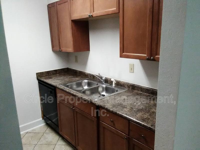 Apartment for rent at 2021 Highridge Dr SW #16D, Huntsville, AL 35802