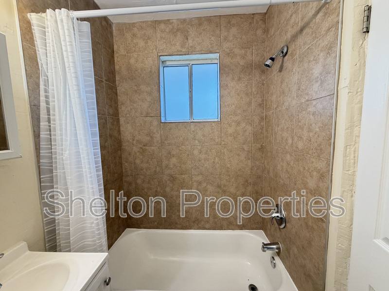 Apartment for rent at 1713 N 31st Place #1, Phoenix, AZ 85008